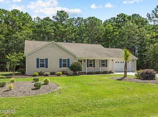 105 Brigantine Ct, Swansboro, NC 28584