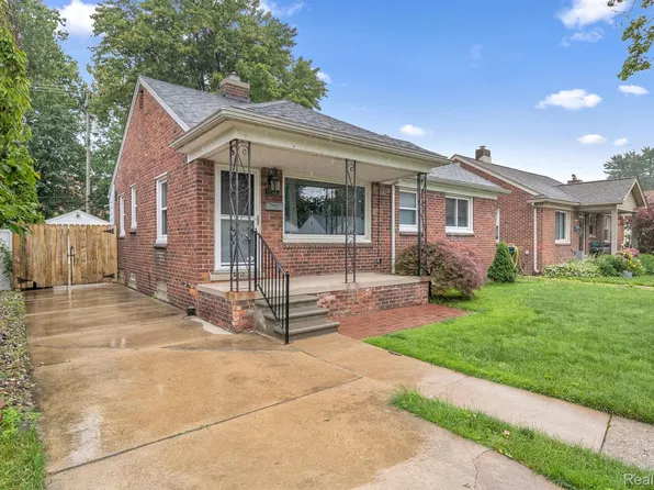 1339 Venice St, Dearborn, MI 48124