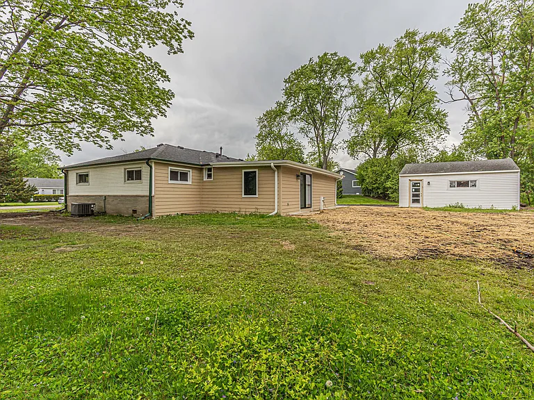 1055 N Bluebonnet Ln — Photo 25