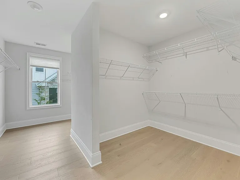 63 Samuel Way — Photo 13