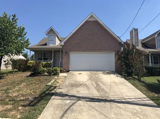 653 Holland Ridge Dr, La Vergne, TN 37086
