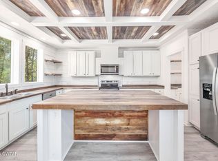 2885 Old Friendship Rd, Finger, TN 38334