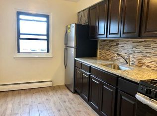 158 High St APT C6, Orange, NJ 07050