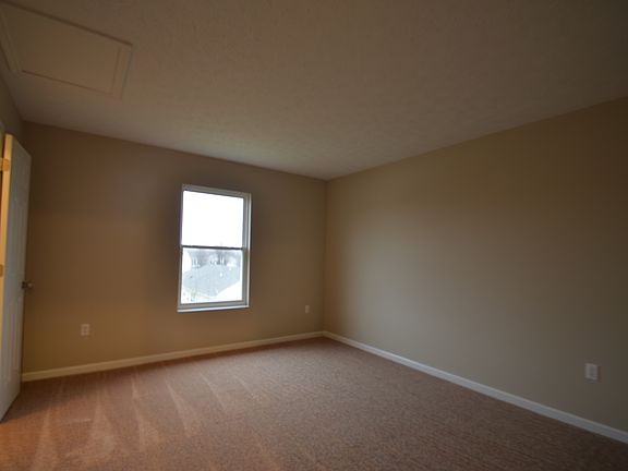5th image of 938 Brookwood Dr