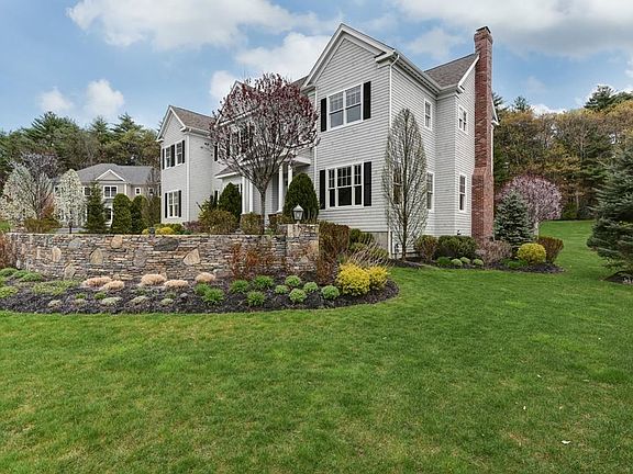 3rd image of 21 Stonegate Dr