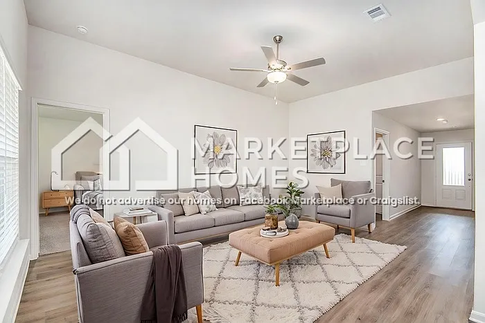 3 bed, 2.0 bath, 1382 sqft, $1,938 — Photo 4