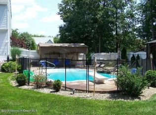 24 Melissa Lee Dr, Jackson, NJ 08527