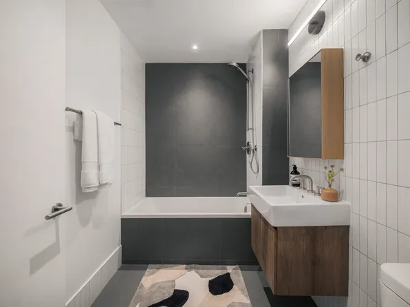 76 North 8th Street image 19 of 21