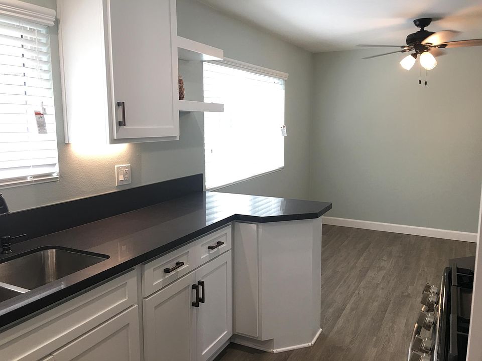 Nice size dining area.