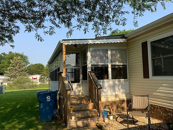 2nd image of 198 Parkway Dr