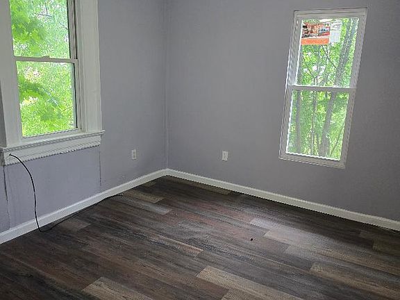 3rd image of 1015 Clay Ave APT 1