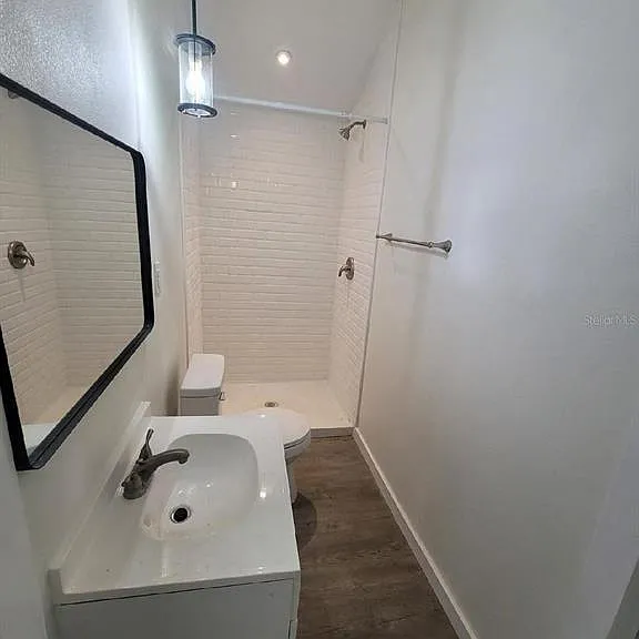212 Broad St #14 — Photo 4