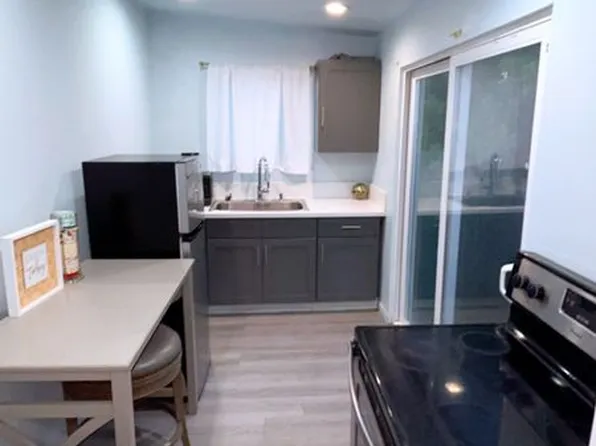 2053 W 79th St, Los Angeles, CA 90047