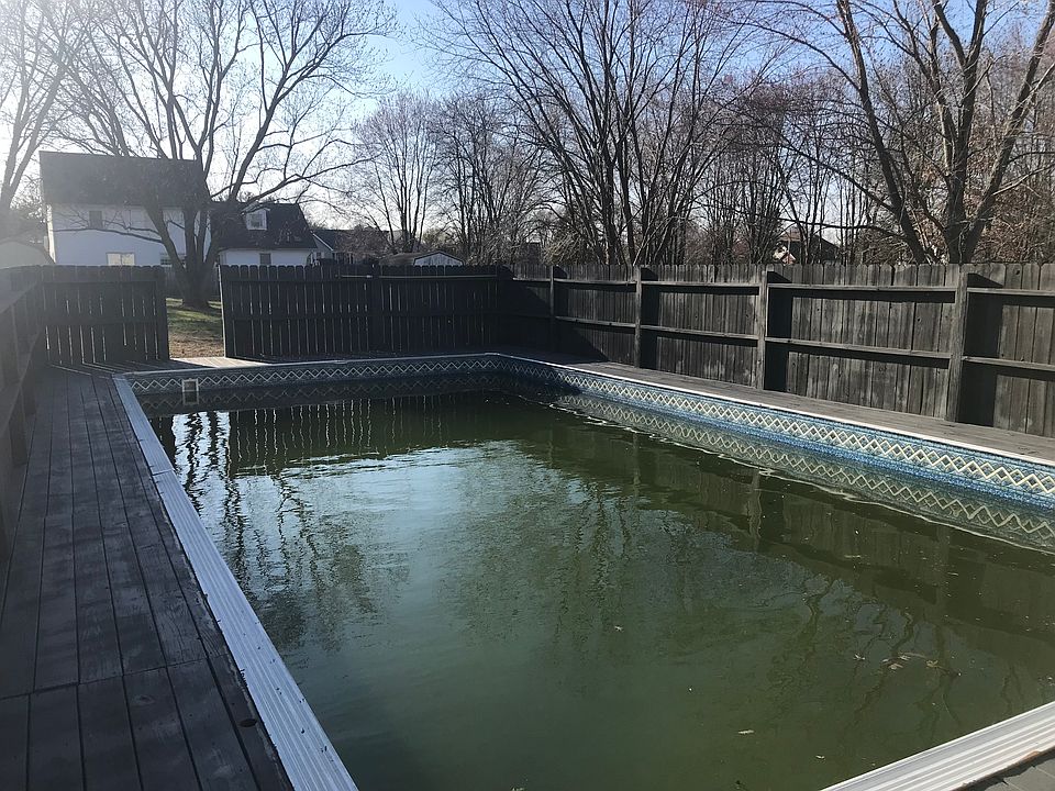 2nd image of 112 Southwest Dr