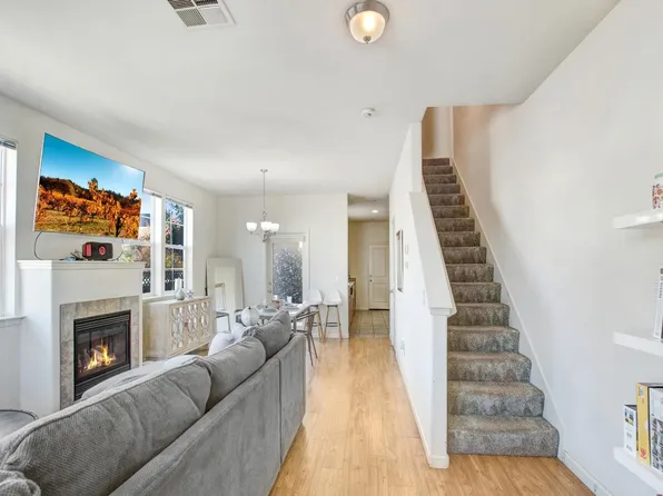 2625 N Village Drive, Santa Rosa, CA 95403