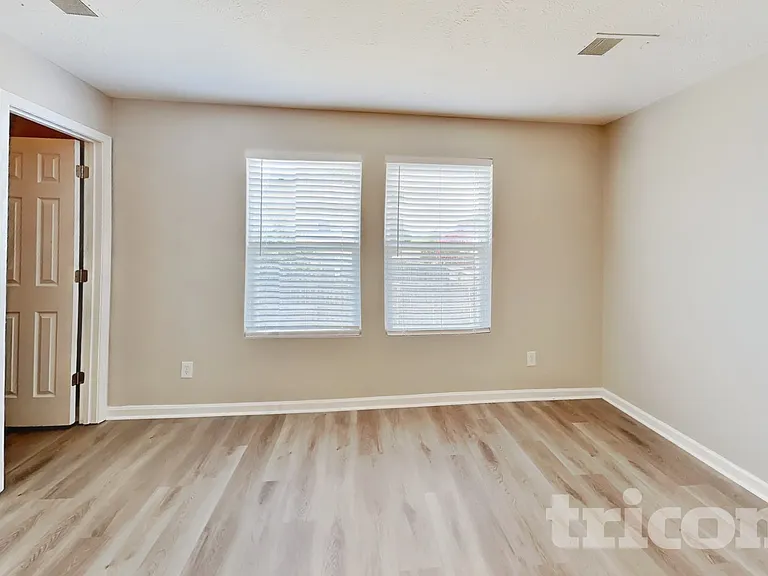 5004 Millpond Ct — Photo 6