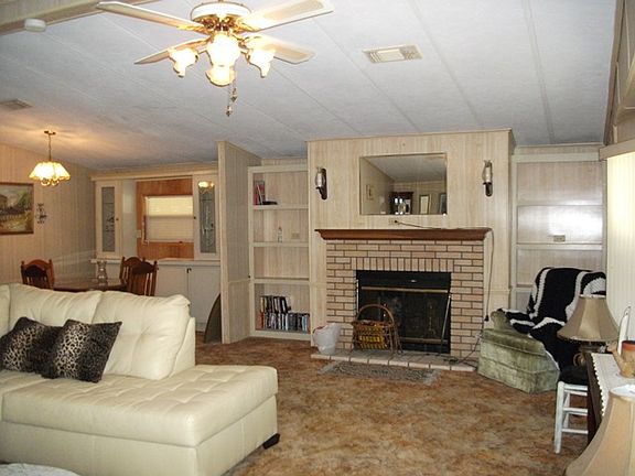 3rd image of 285 Palm Cove Dr