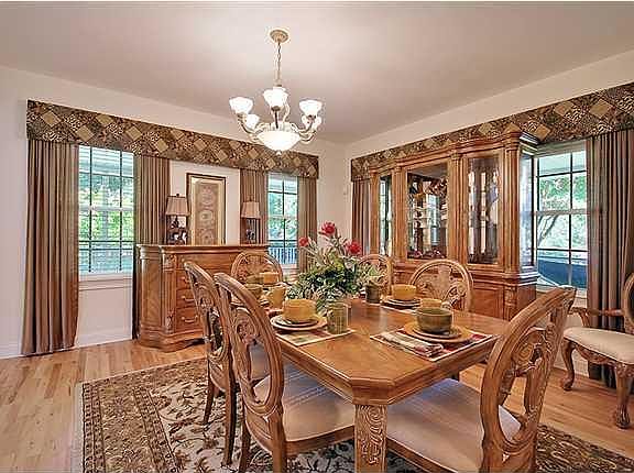 5th image of 3885 Sweet Briar Ct