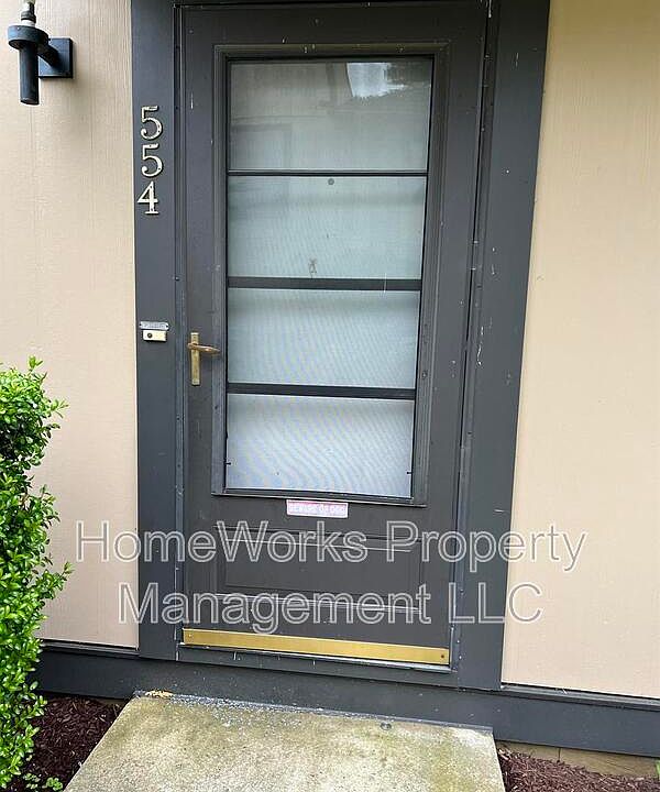 1st image of 554 West Ct