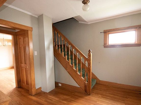 5th image of 68 Fairchild Pl
