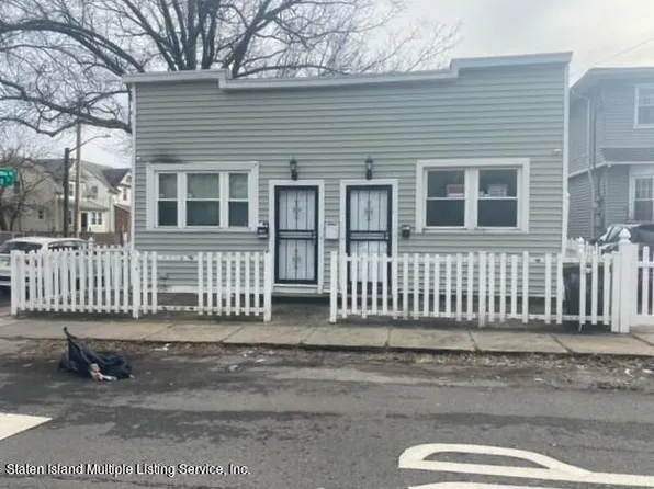 34 Heusden St, Staten Island, NY 10303