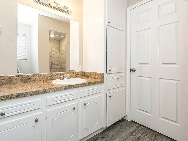 812 Stratford Dr — Photo 24