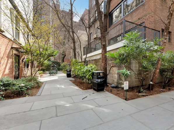 219 East 49th Street image 17 of 18