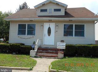 22 Barnard Ave, Gloucester City, NJ 08030