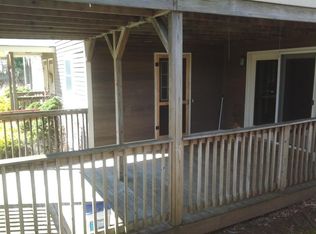 8 Brookside Ln APT B, Coventry, RI 02816