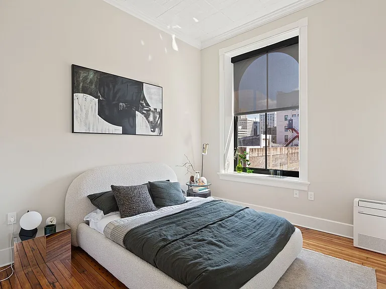 303 N Howard St — Photo 11