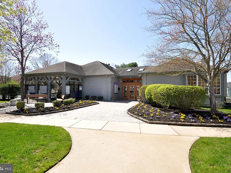 4208 Adelaide Dr #B — Photo 22