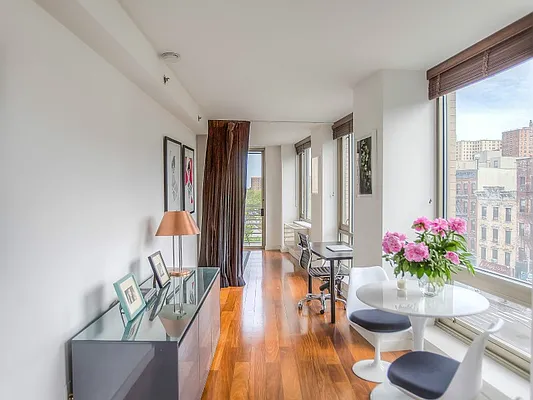 Sold by Sotheby's International Realty | media 2