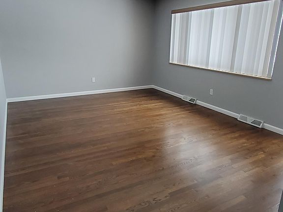 2nd image of 2550 Mockingbird Ln