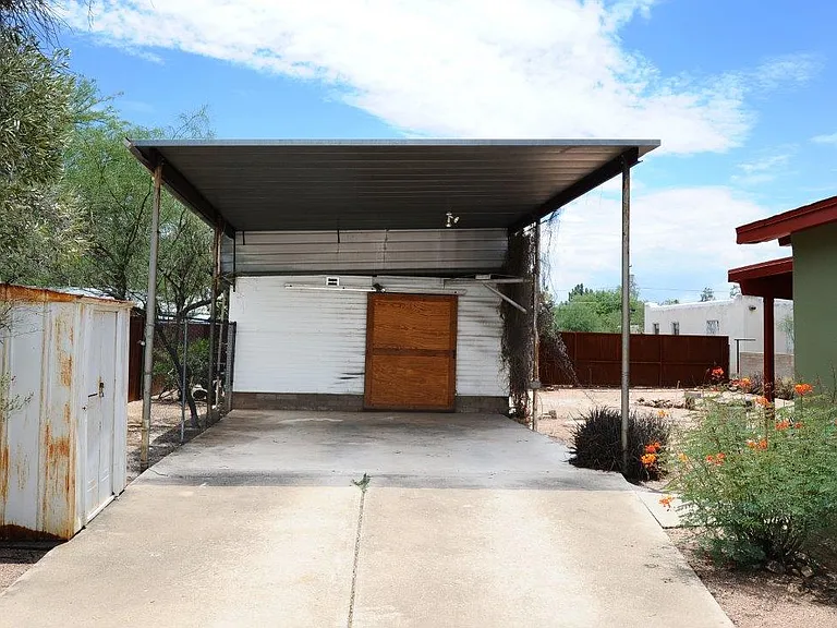 3326 E Elida St — Photo 14