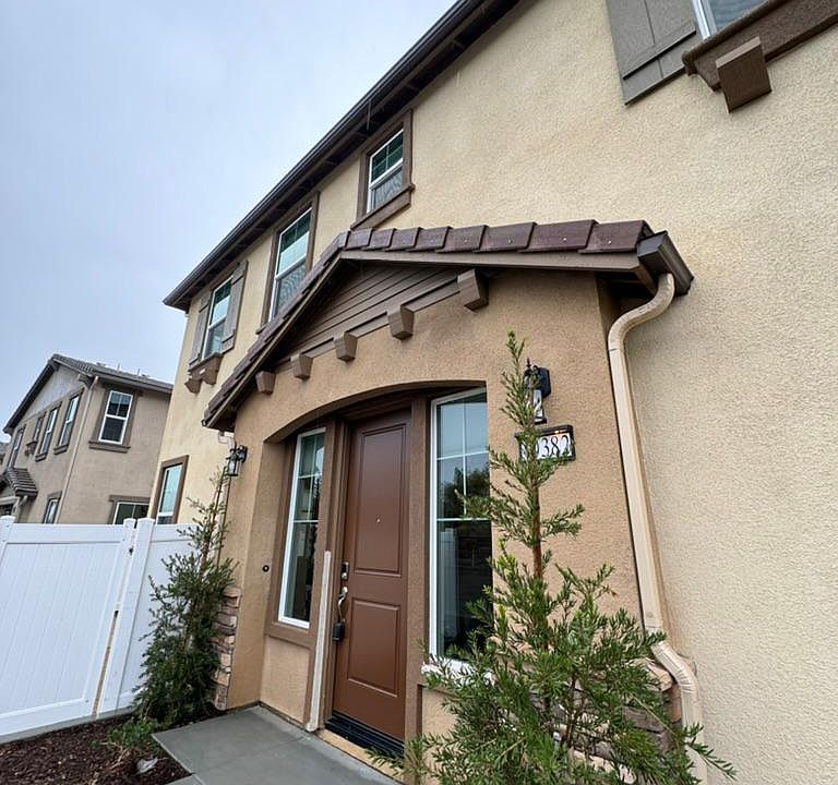 1st image of 40382 Birchfield Dr