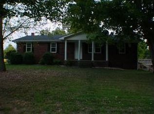 4498 Walnut Creek Rd, Scottsville, KY 42164
