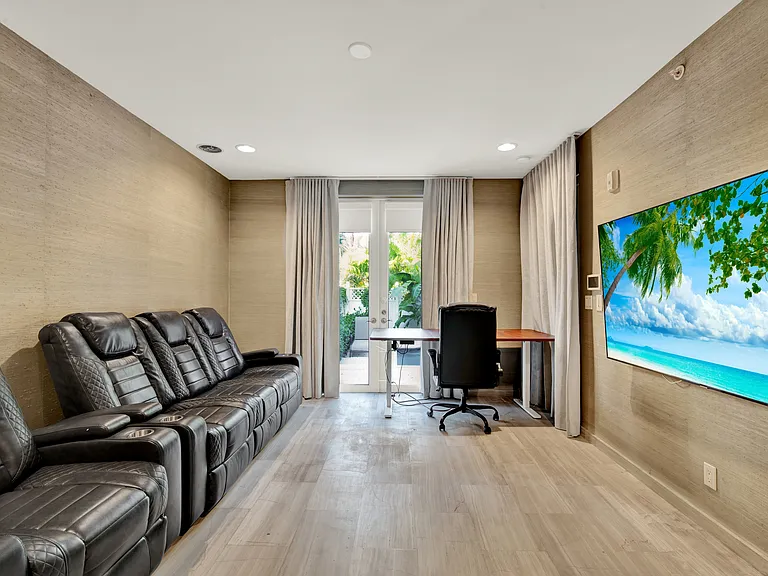 425 N Ocean Blvd #3 — Photo 18