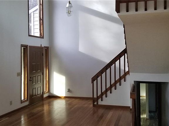 3rd image of 4245 Iris Brooke Ln