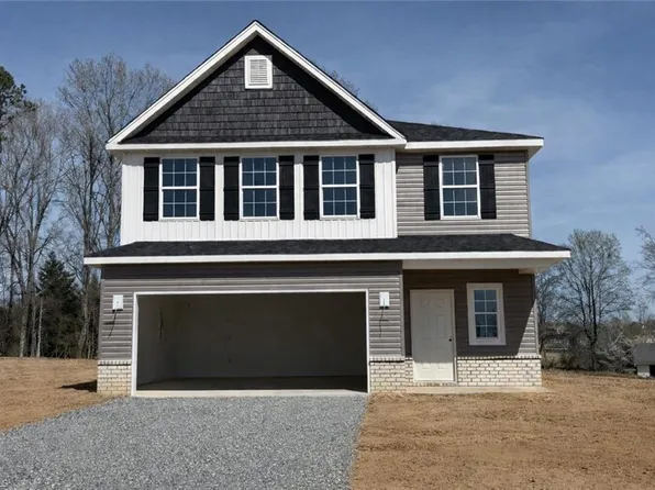 1950 Palmer Dr, Graham, NC 27253