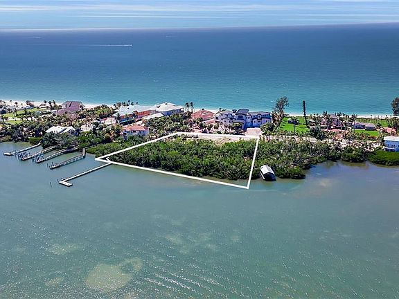 2nd image of 2542 Casey Key Rd