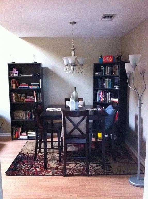 2 bed, 1200 sqft, $1,050 — Photo 4