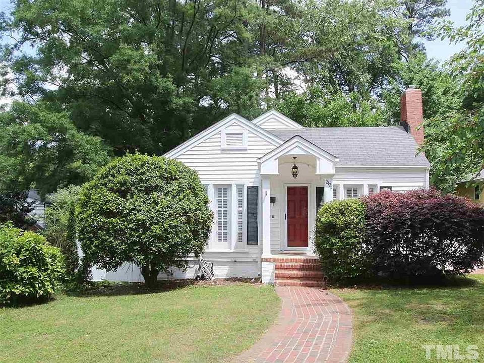 1st image of 2122 Woodrow St