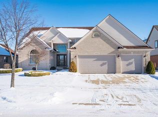 46262 Sawyer Ln, Macomb, MI 48044