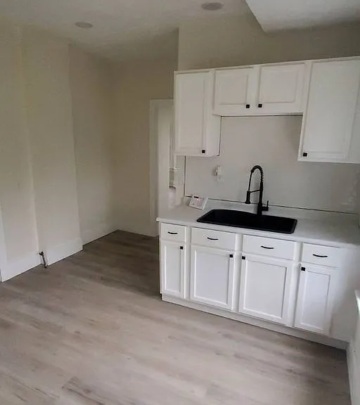 9703 Elwell Ave — Photo 5