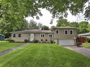13 Helen Dr, Webster, NY 14580