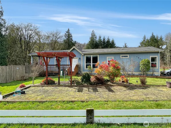 1215 Chapman Road, Castle Rock, WA 98611