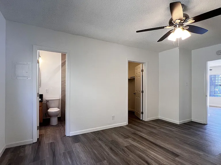 1719 W Malvern Ave #2 — Photo 16