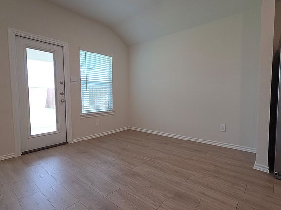 4th image of 344 Whispering Pine Dr