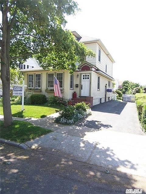 1st image of 25 Hollywood Ave