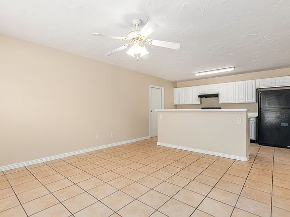 5th image of 8846 W Bluefield Ave